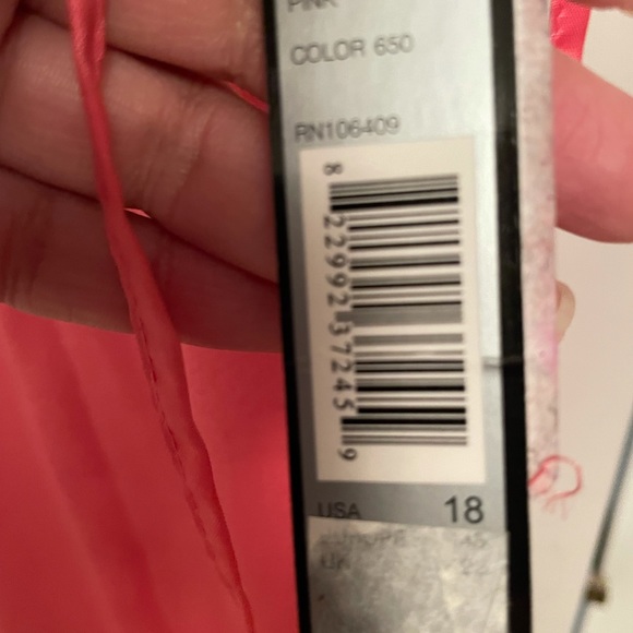 Beautiful pink dress - Picture 3 of 6